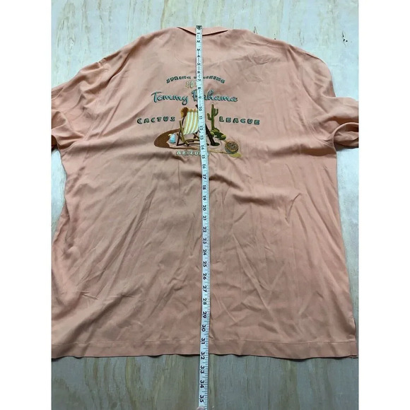 Tommy Bahama MLB Cactus League Embroidered 2015 Short Sleeve Silk Shirt Size XL - Picture 8 of 8